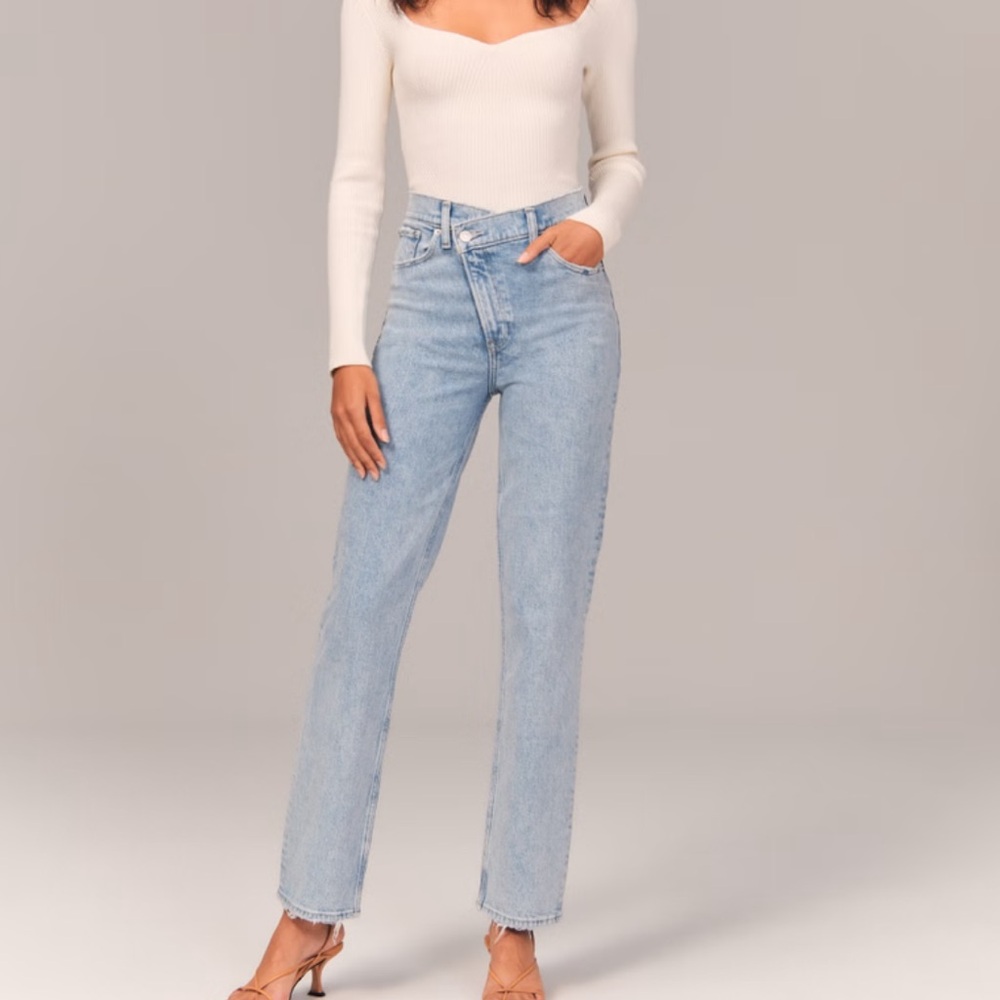 Ultra High Rise 90s Straight Jean Abercrombie